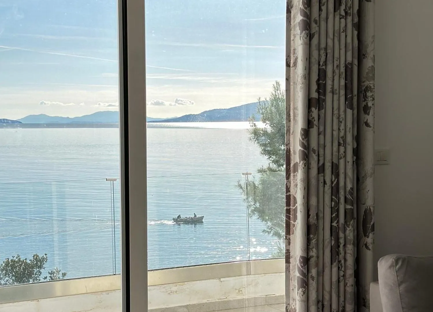 The Hill Sea View Apartment Sarandë